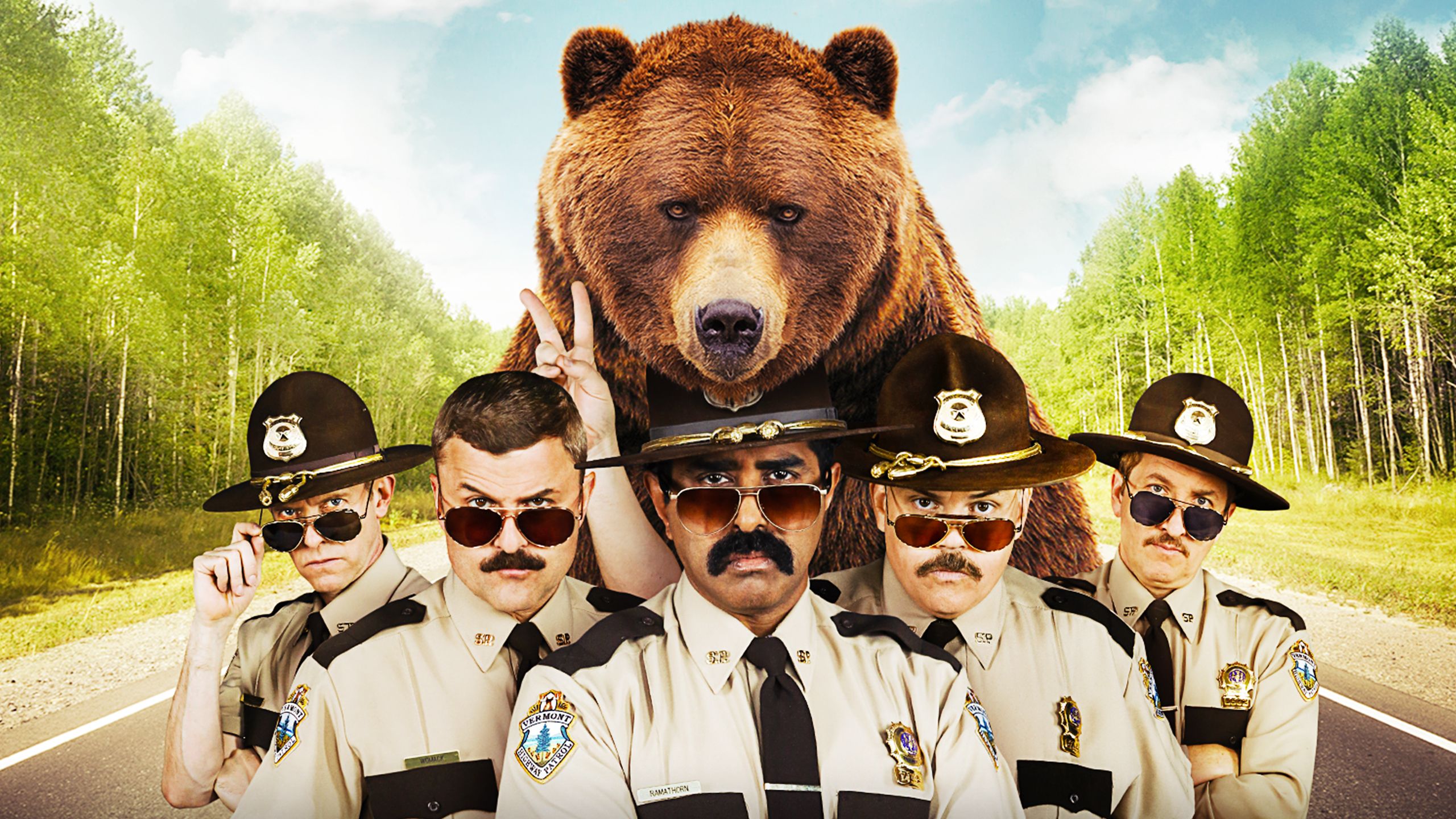 Две супер. Суперполицейские 2. Суперполицейские фильм. Super Troopers 2 фильм. Super Troopers 2001.